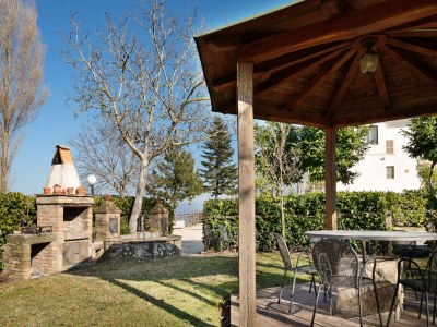 Holiday house Sun-kissed holiday home with swimming pool - Outdoor photo 20