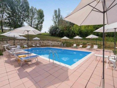 Apartment Charmantes Apartment in Montone mit Garten - Outdoor photo 2