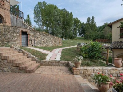Apartment Charmantes Apartment in Montone mit Garten - Outdoor photo 5