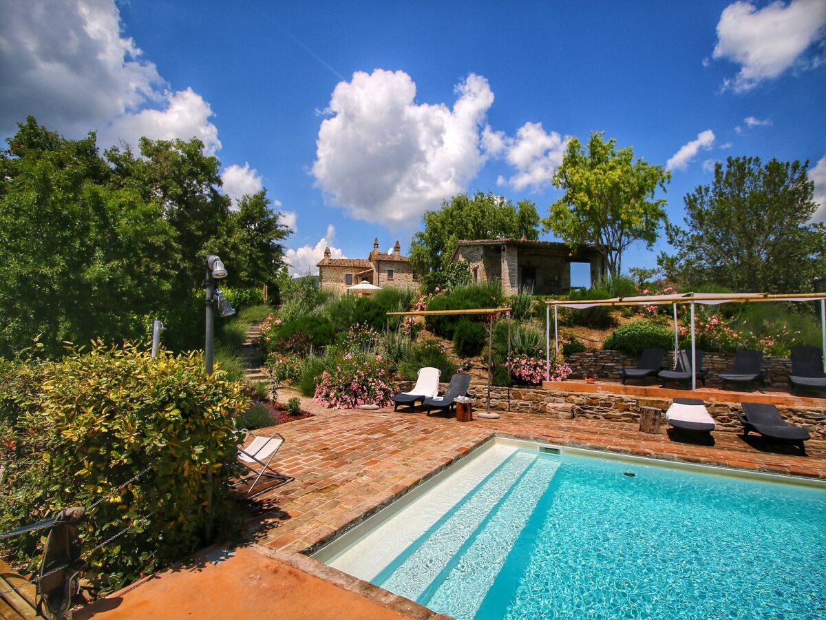 Farmhouse Luxuriöses Bauernhaus in Umbertide mit Pool - Outdoor photo 4