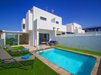 Holiday house Charmantes Haus mit Pool und Meerblick - Outdoor photo 6
