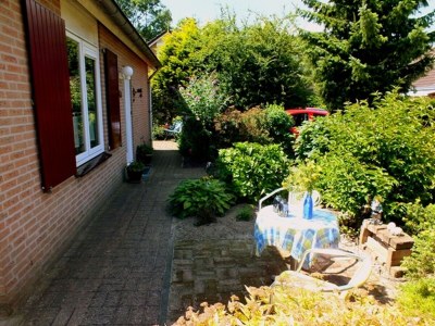 Bungalow Nice bungalow in Beek with hot tub in Emmerich - Bungalow