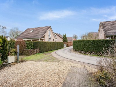 Bungalow Nice bungalow in Beek with hot tub - Outdoor photo 8