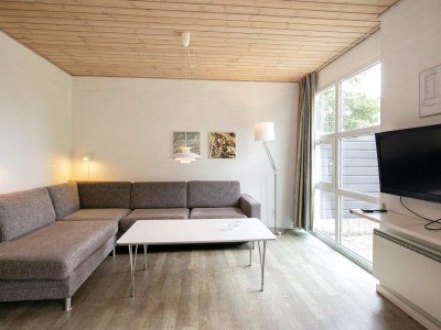 Holiday park 6 person holiday home on a holiday park in Blåvand - Outdoor photo 44