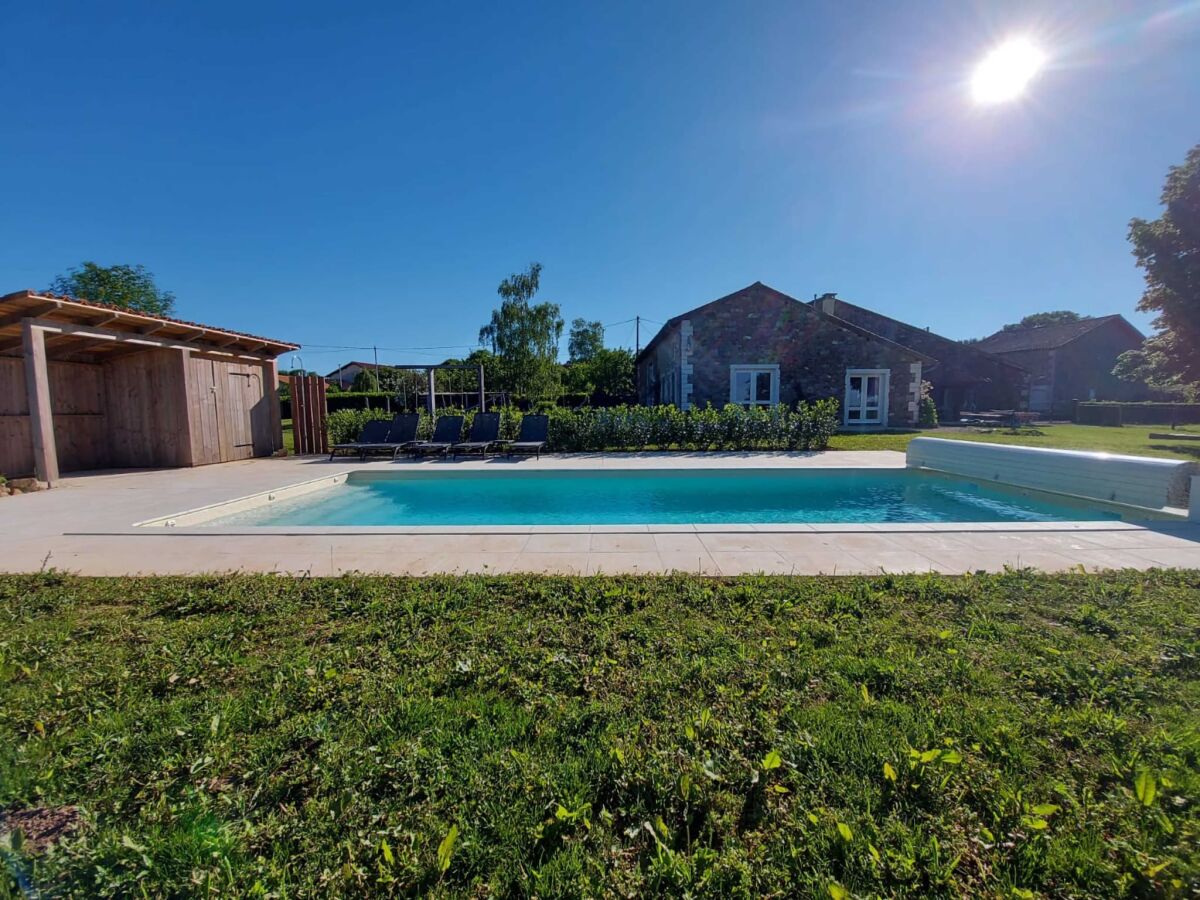 Holiday house Charming holiday home with private pool