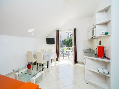 Apartment Villa Samba -  Luxury One-Bedroom Apartment with Balcony and Sea View - Features photo 10