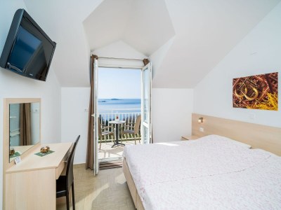 Apartment Villa Samba - Standard One-Bedroom Apartment with Balcony and Sea View - Features photo 16