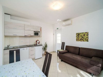 Apartment Villa Samba- Premium One-Bedroom Apartment with Balcony and Sea View - Features photo 11