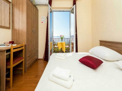 Apartment Guest House Fontana - One Bedroom Apartment with Balcony and Sea View - Features photo 13