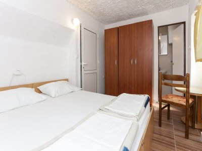 Apartment Lapad View Apartments - Duplex Economy Two Bedroom Apartment with Terrace - Features photo 13