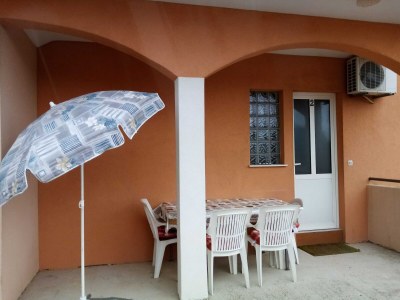 Apartment 2 bedroom apartment with terrace - Outdoor photo 16