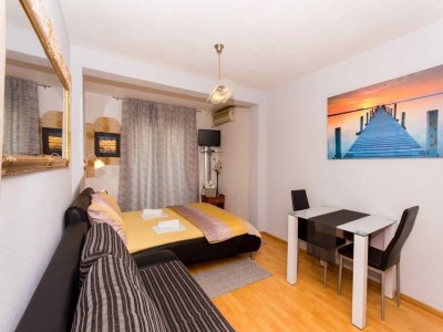 Apartment Villa Stil - One Bedroom Apartment with Balcony and Sea View 104 (Luxsor) in Trogir Area - Apartment