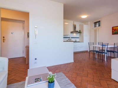 Apartment Flower House with Lake View - RS - Features photo 7