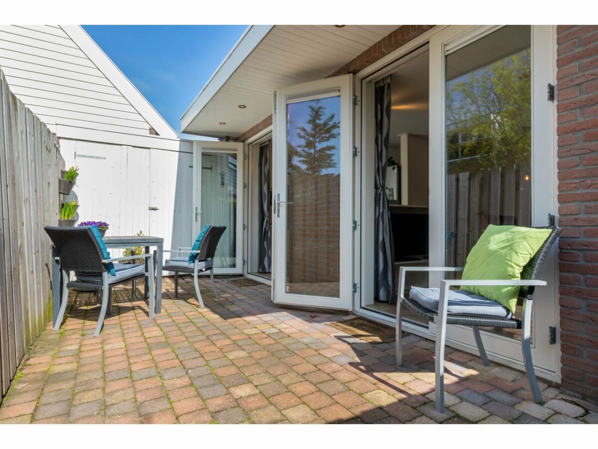 Holiday house Ferienhaus in Domburg am Strand für 4 Von Belvilla - Outdoor photo 2