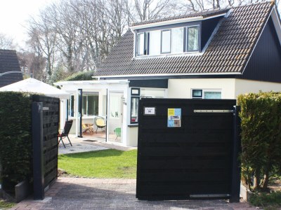 Holiday apartment Huijsmansverhuur Type A de Luxe Grevelingen 90 - Outdoor photo 2