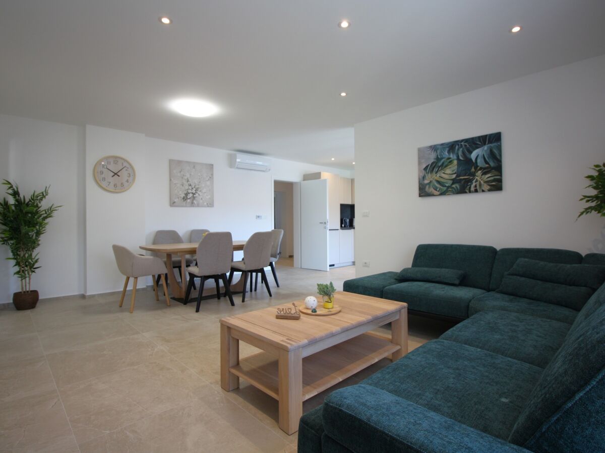 Holiday apartment N.22 (150 m from the beach)