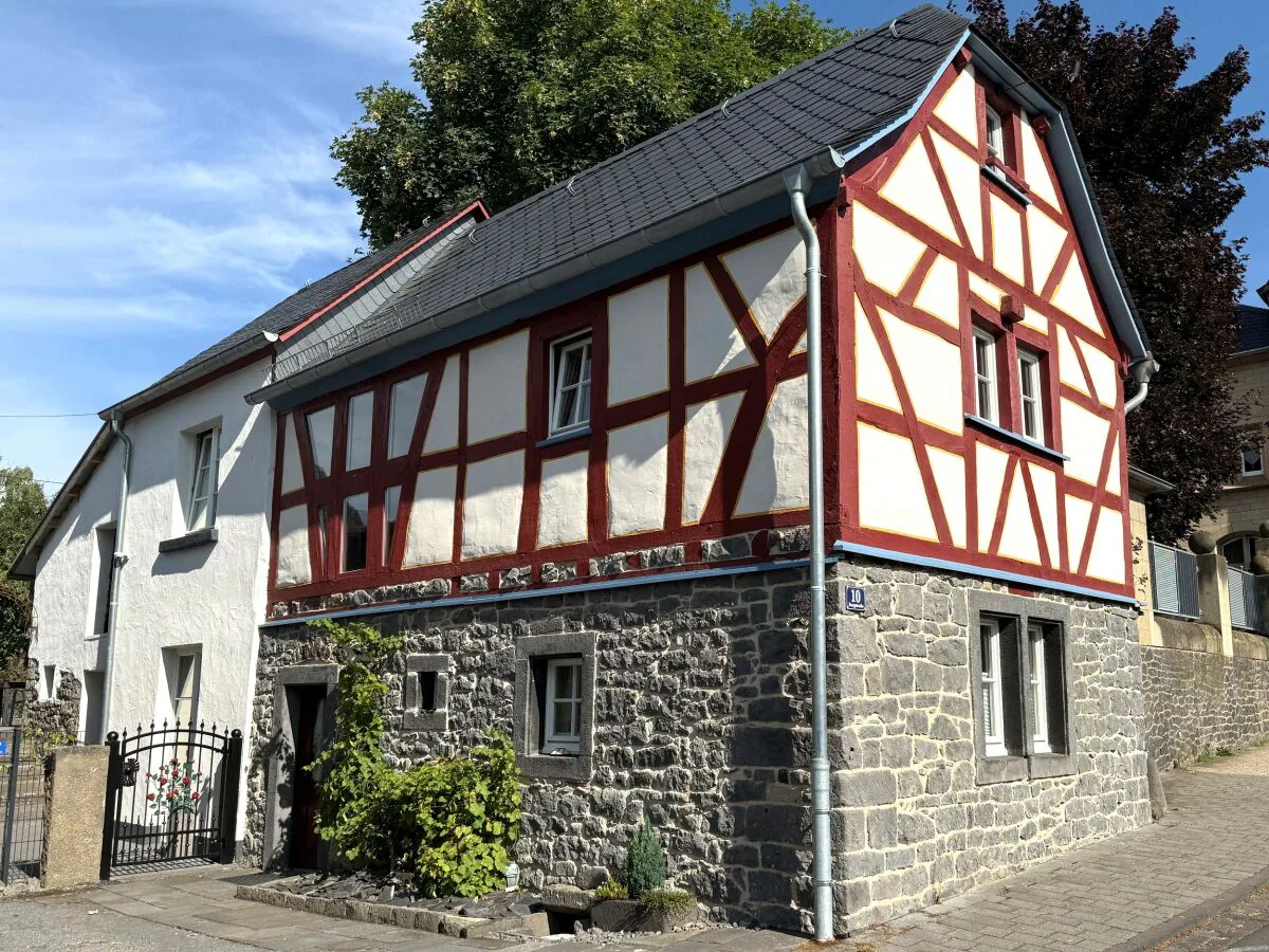 Holiday house Holiday Home Fachwerkhaus Rosengärtchen by Vulkaneifel-Chalets