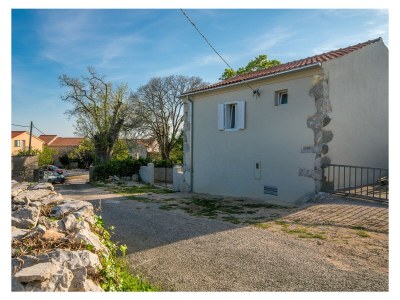 Holiday house Dume – Steinhaus mit großer Terrasse am Waldrand - Outdoor photo 10