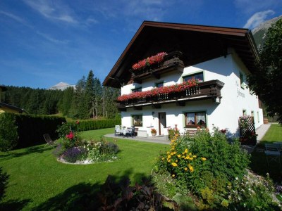 Apartment Ferienwohnung "Alpenrose" in Leutasch - Apartment