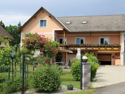 Apartment Dachgeschoss Ferienwohnung in Halbenrain - Apartment