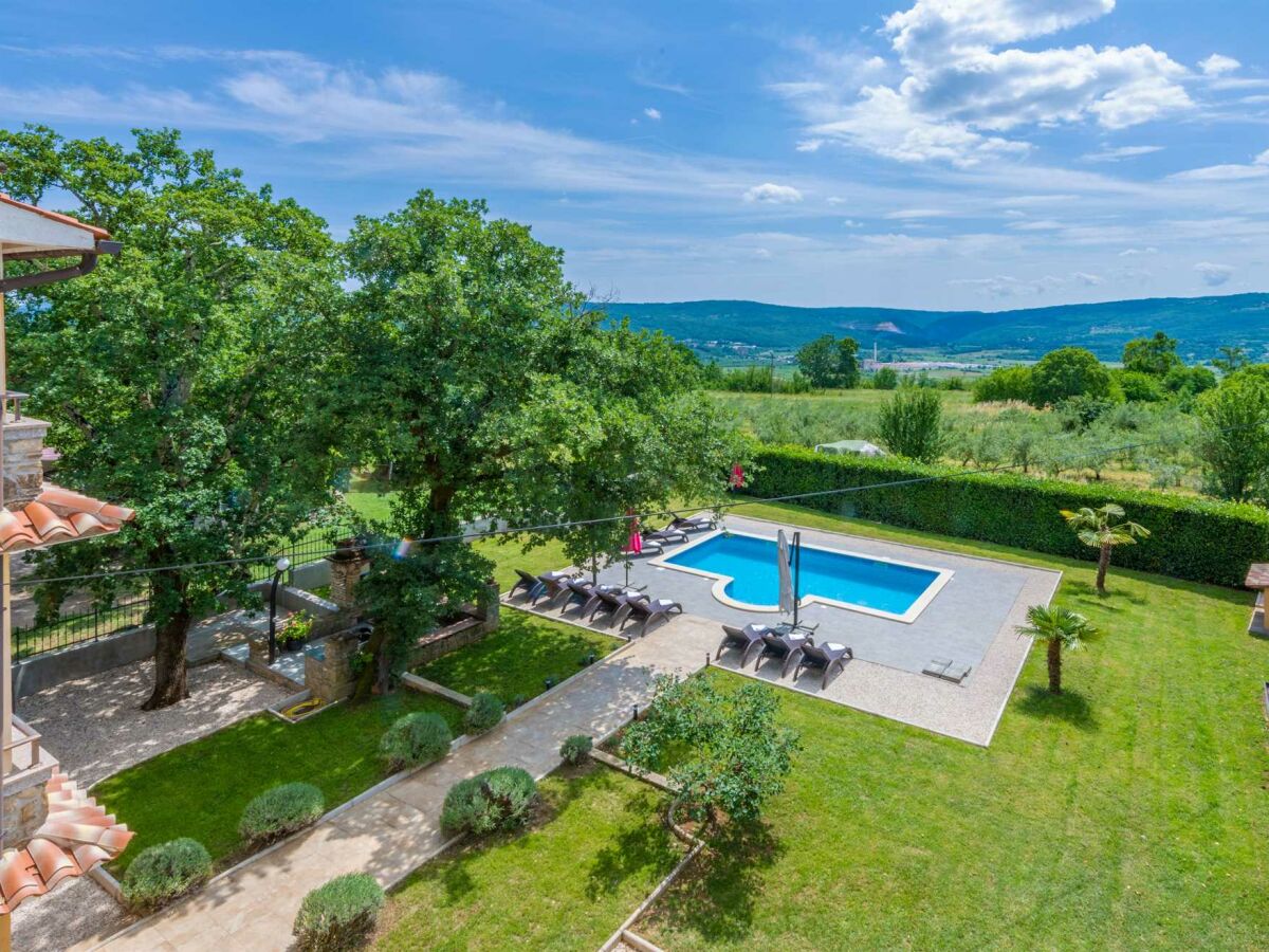 Villa Villa Tupljak: Your Scenic Hilltop Haven in the Heart of Istria