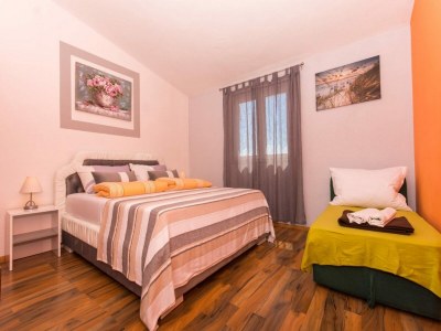 Apartment Villa Stil - One Bedroom Apartment with Balcony and Sea View 202 in Trogir Area - Apartment