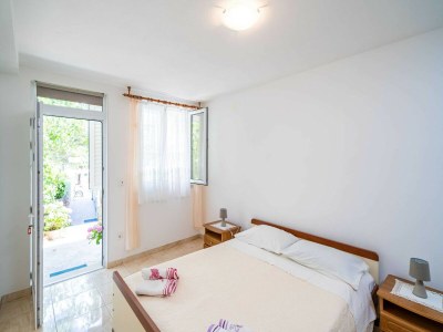 Apartment Apartments Zarac - One Bedroom Apartment with Terrace - Features photo 16