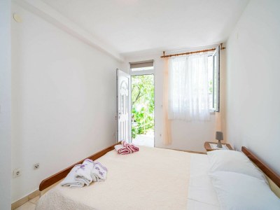 Apartment Apartments Zarac - One Bedroom Apartment with Terrace - Features photo 17