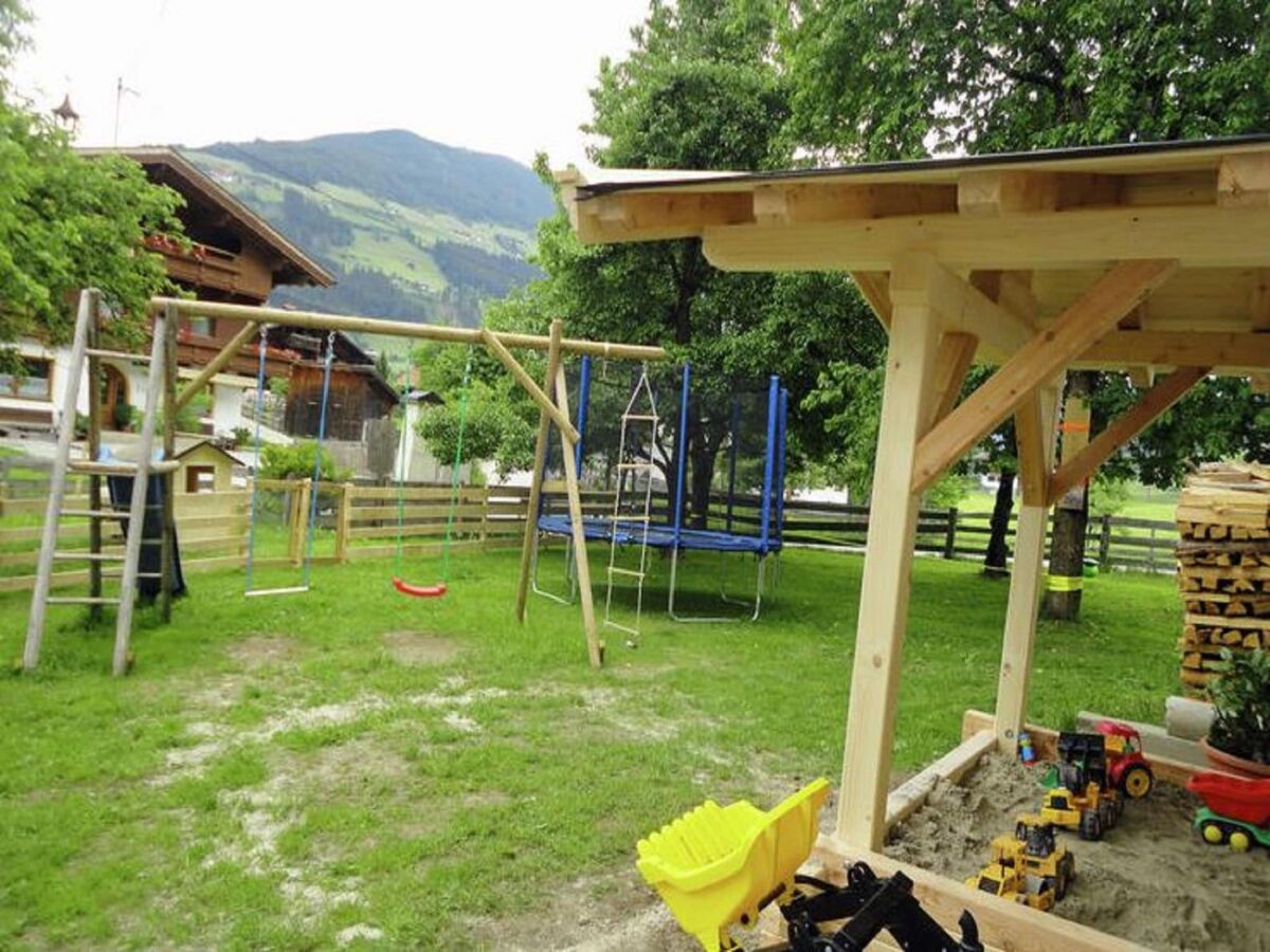 Apartment Wohnung in Hainzenberg in einem Skigebiet - Outdoor photo 4