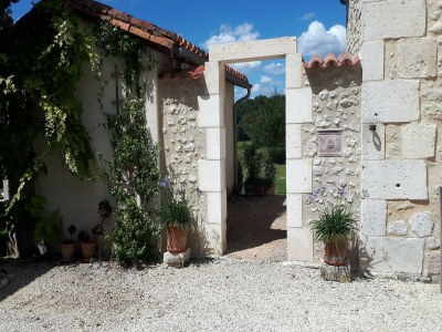 Holiday house Holiday home with pool in Verteillac - Outdoor photo 8