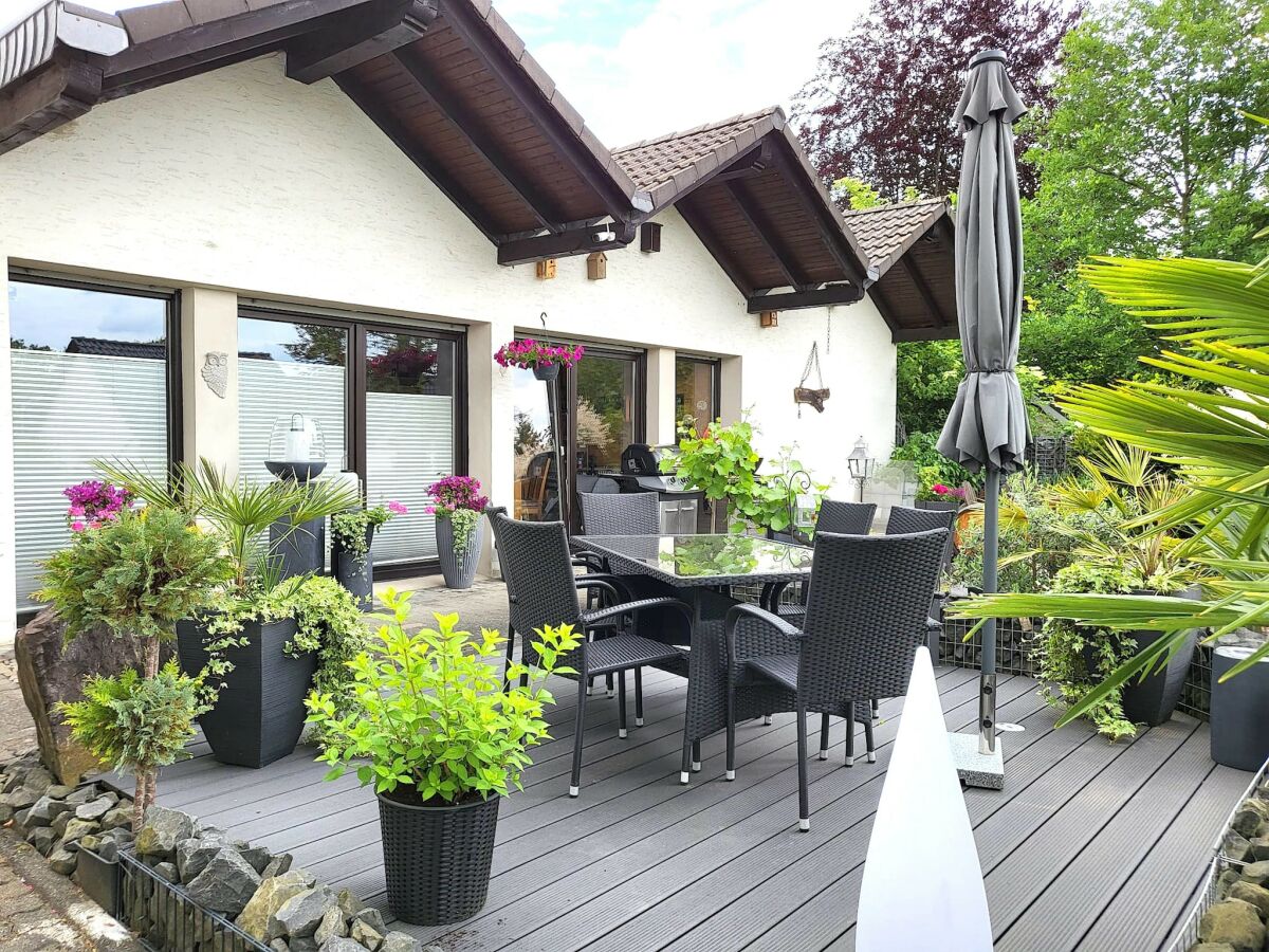 Apartment Regal Apartment in Pracht with Garden and Grill