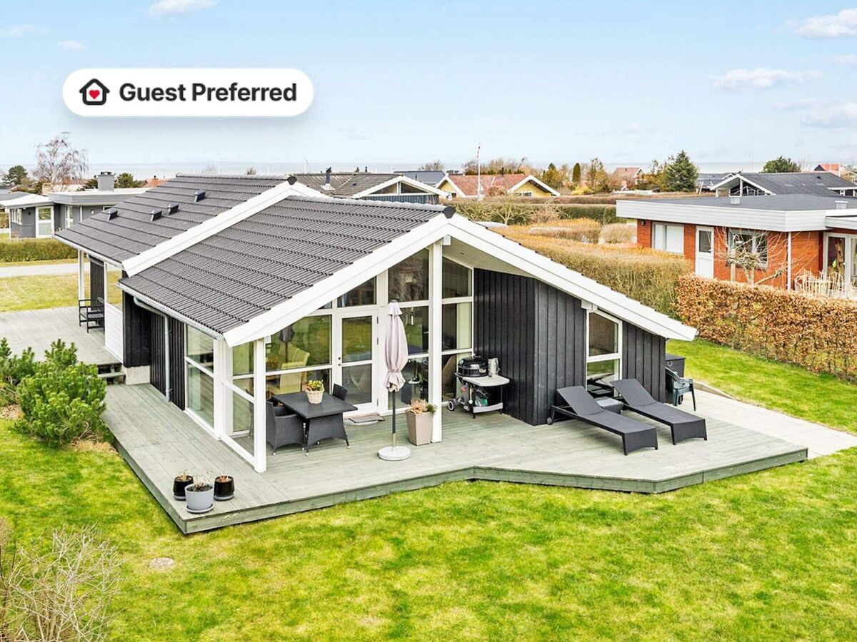 Holiday house 8 person holiday home in Bogense-By Traum