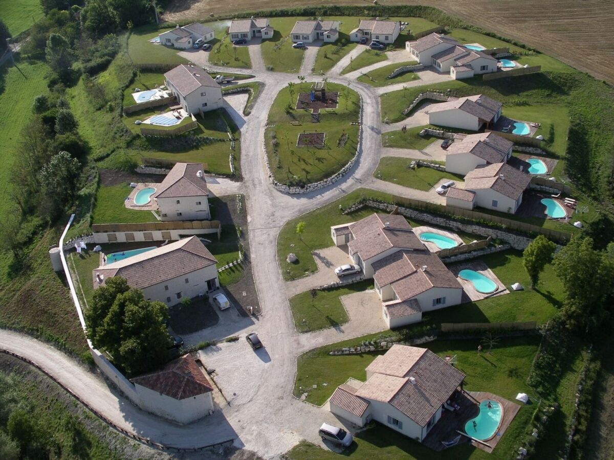 Holiday park Villa in Frankreich mit privatem Pool - Outdoor photo 2