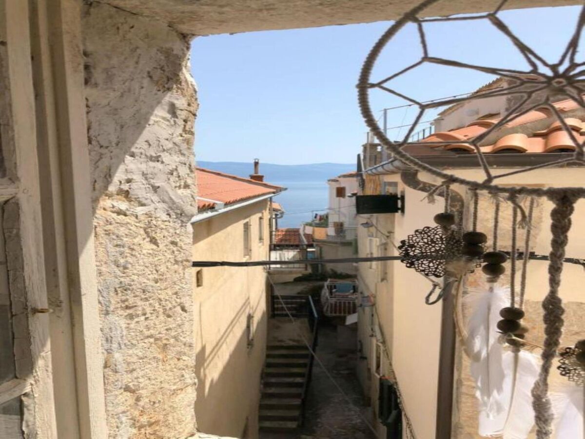 Holiday house Angenehmes Ferienhaus in Vrbnik mit Meerblick - Outdoor photo 2