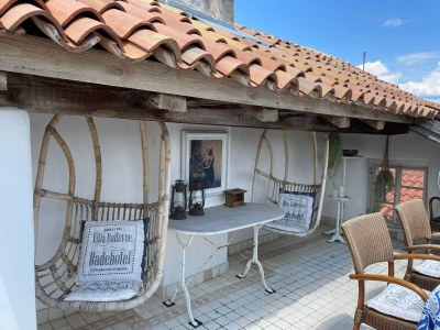 Holiday house Angenehmes Ferienhaus in Vrbnik mit Meerblick - Outdoor photo 8