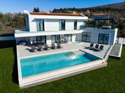 Holiday house Stylish Stay with Hot Tub - Outdoor photo 6