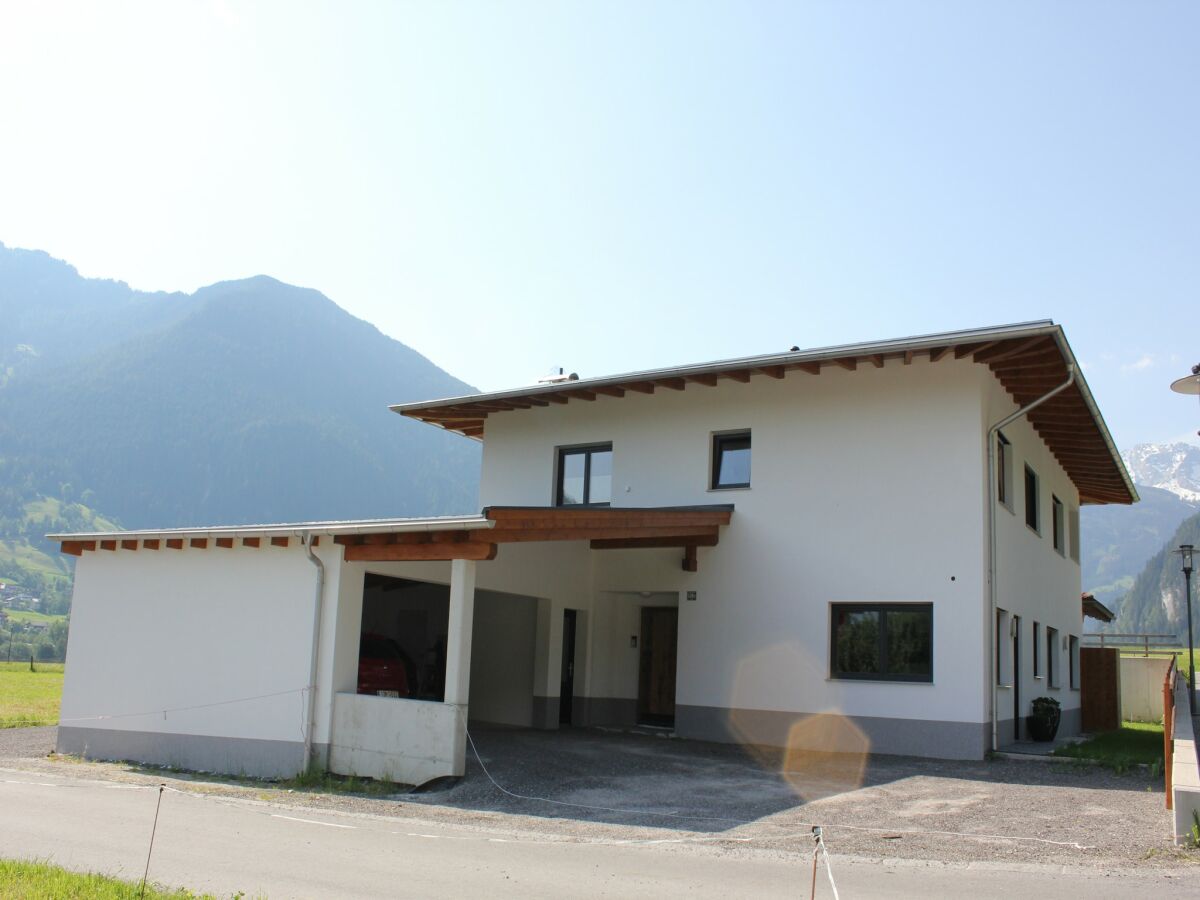 Apartment Apartment in Schwendau near Horbergbahn - Outdoor photo 4