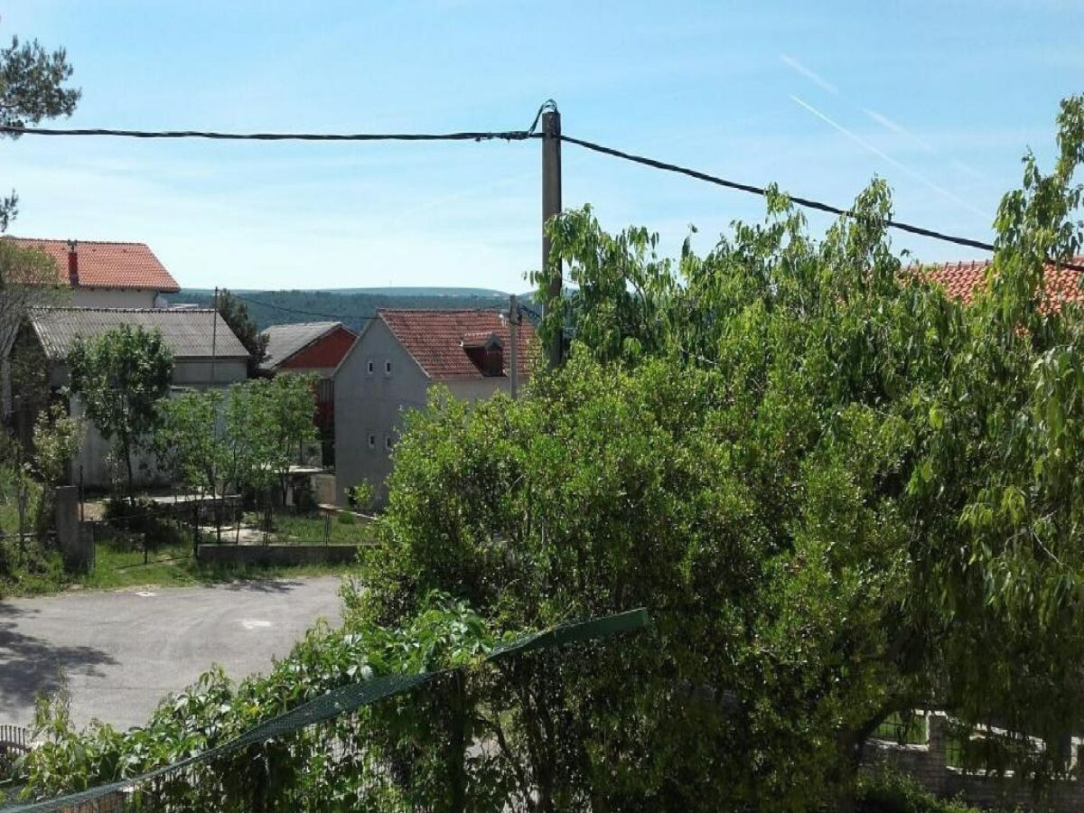Apartment Apartments Smilje i Maslina - One Bedroom Apartment with Terrace 1 - Outdoor photo 4