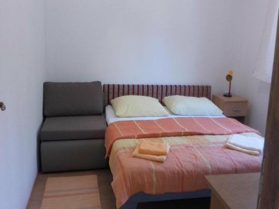 Apartment Apartments Smilje i Maslina - One Bedroom Apartment with Terrace 1 - Features photo 12
