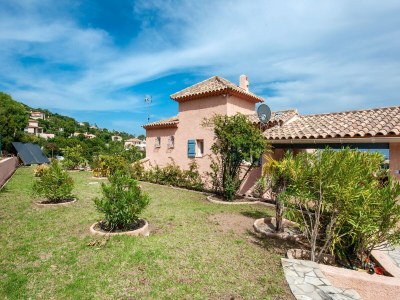 Villa Luxurious Villa in Les Issambres with swimming pool and Sauna - Outdoor photo 8
