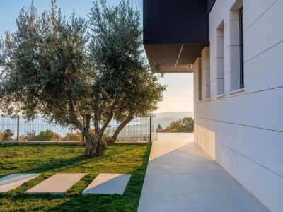 Holiday house Elegant Villa with Indoor Pool - Outdoor photo 10