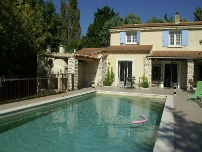 Holiday house Holiday Home in Le Thor with Private Pool in Luberon - Holiday house