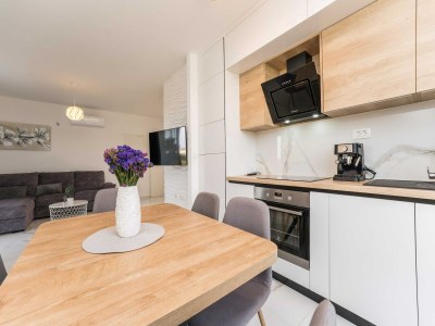 Apartment Luxury D Apartments - Two Bedroom Apartment with Terrace A1 - Features photo 15