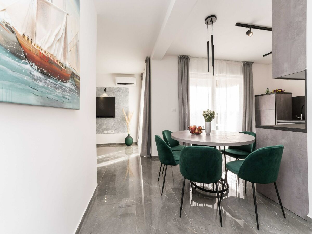 Apartment Luxury D Apartments - Luxury Two Bedroom Apartment with Terrace A2 - Features photo 3