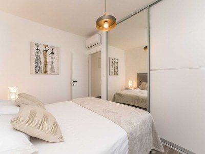 Apartment Luxury D Apartments - Luxury Two Bedroom Apartment with Terrace A2 - Features photo 13