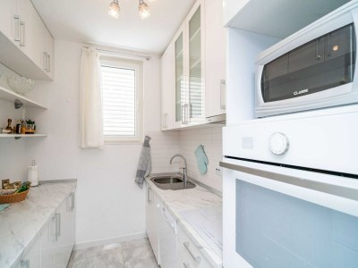 Apartment Apartment Klaudia - Two Bedroom Apartment with Balcony - Features photo 12