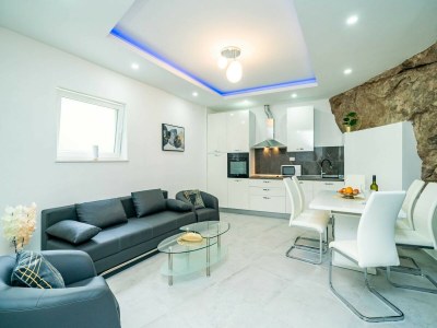 Apartment Hidden Gem Apartment - Two Bedroom Apartment with Terrace and Sea View in Molunat - Apartment
