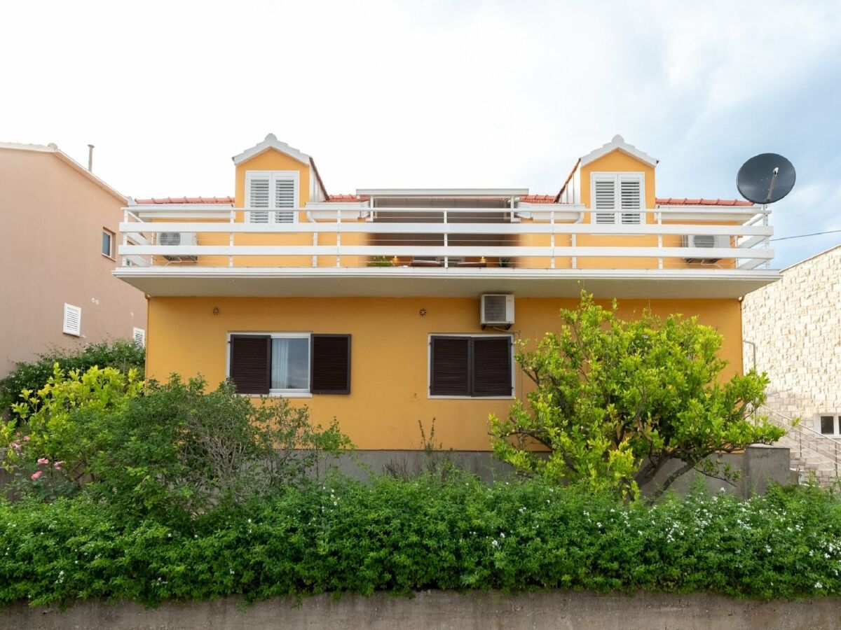 Apartment Apartment Dragojevic - Two bedroom apartment with Terrace and Sea View - Outdoor photo 2