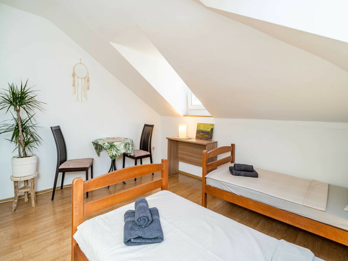 Apartment Rooms Nina - Double or Twin room with shared terrace - 1