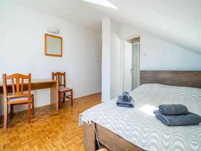 Apartment Rooms Nina - Double room with Sea View - 2 - Features photo 8